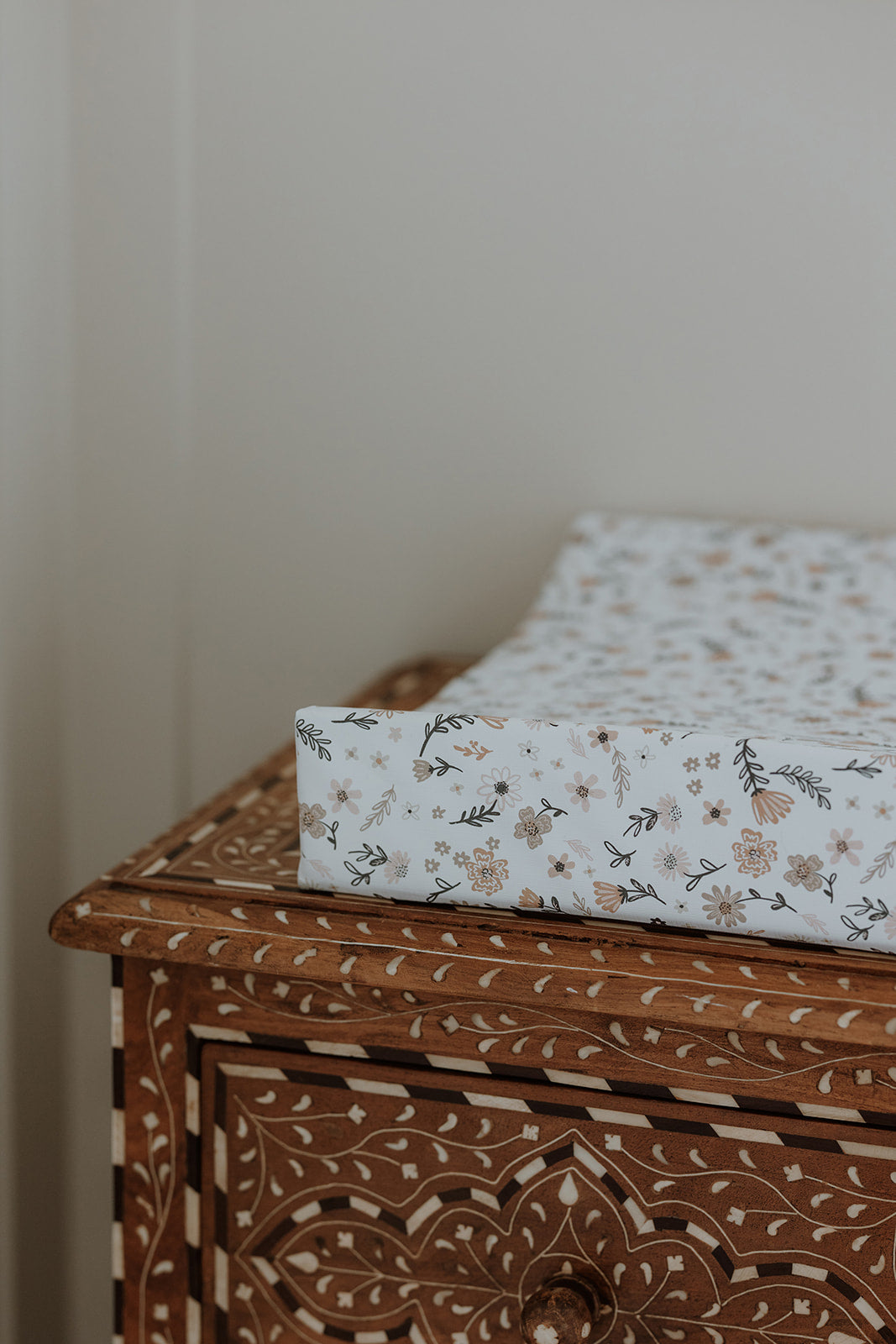 Anti Roll Changing Mat - Scandi Floral
