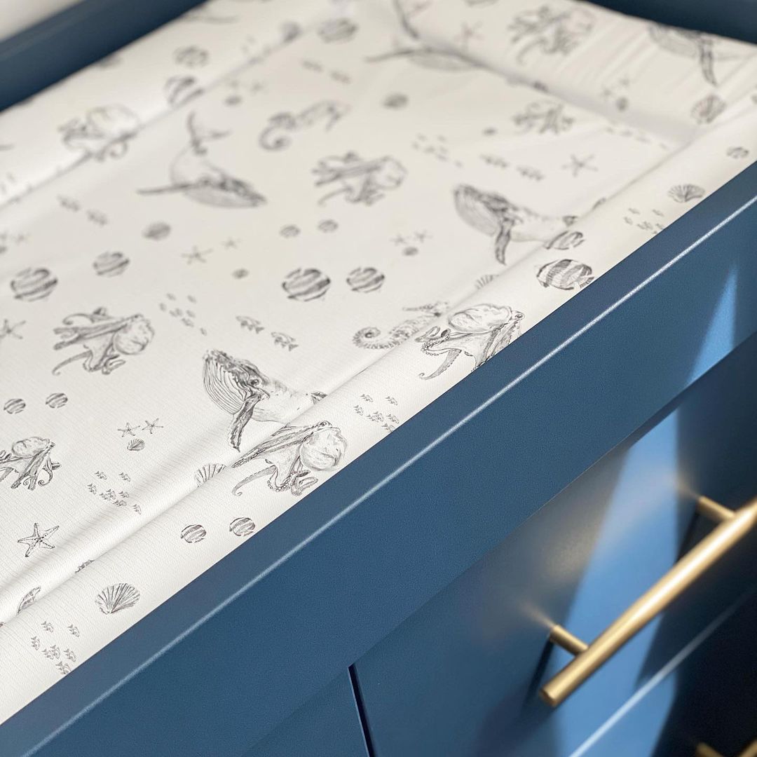 Changing Mat Under the Sea