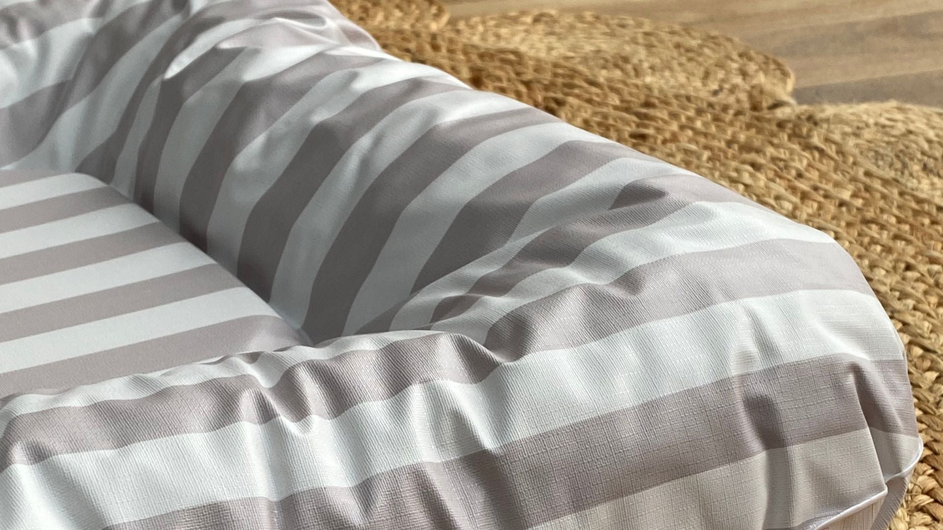 nest changing mat by mama shack