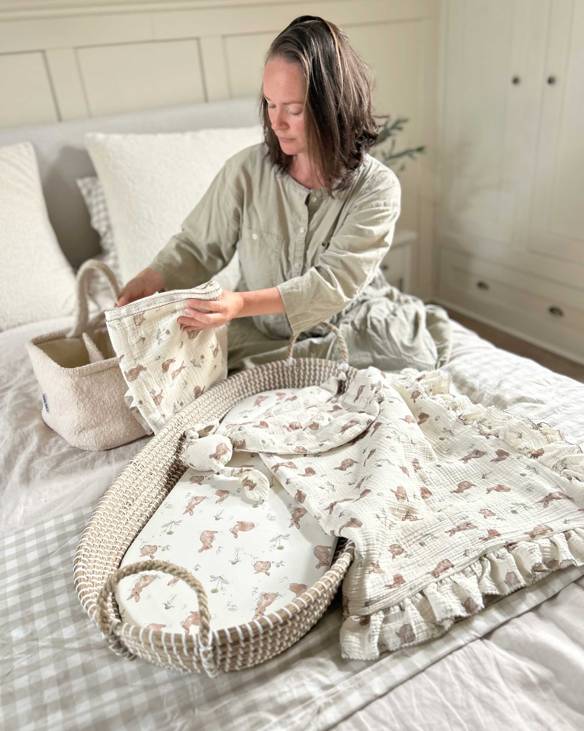 Frill Muslin Blanket - Bunnies