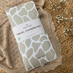 Everyday Changing Essentials – Giraffe