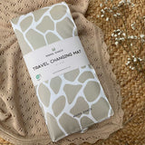 Everyday Changing Essentials – Giraffe