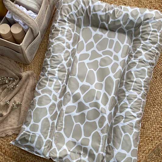 NEST-CHANGING-MAT-GIRAFFE-MAMA-SHACK