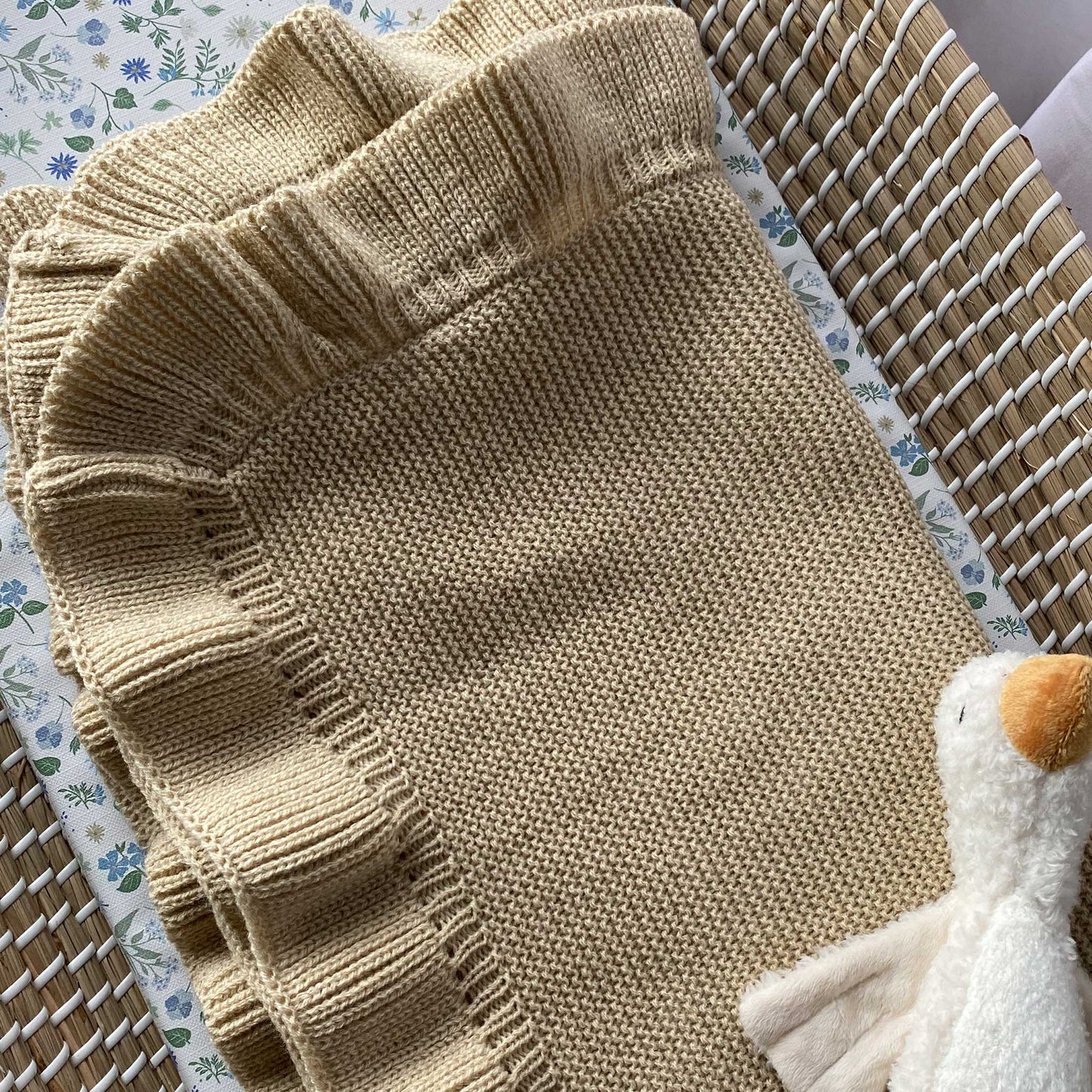 Knitted Frill Blanket - Latte